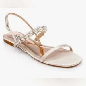 NWOB Badgley Mischka Flat Sandals